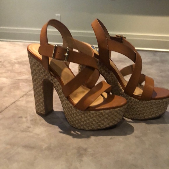 Size 8 platform strappy sandals with raffia detail